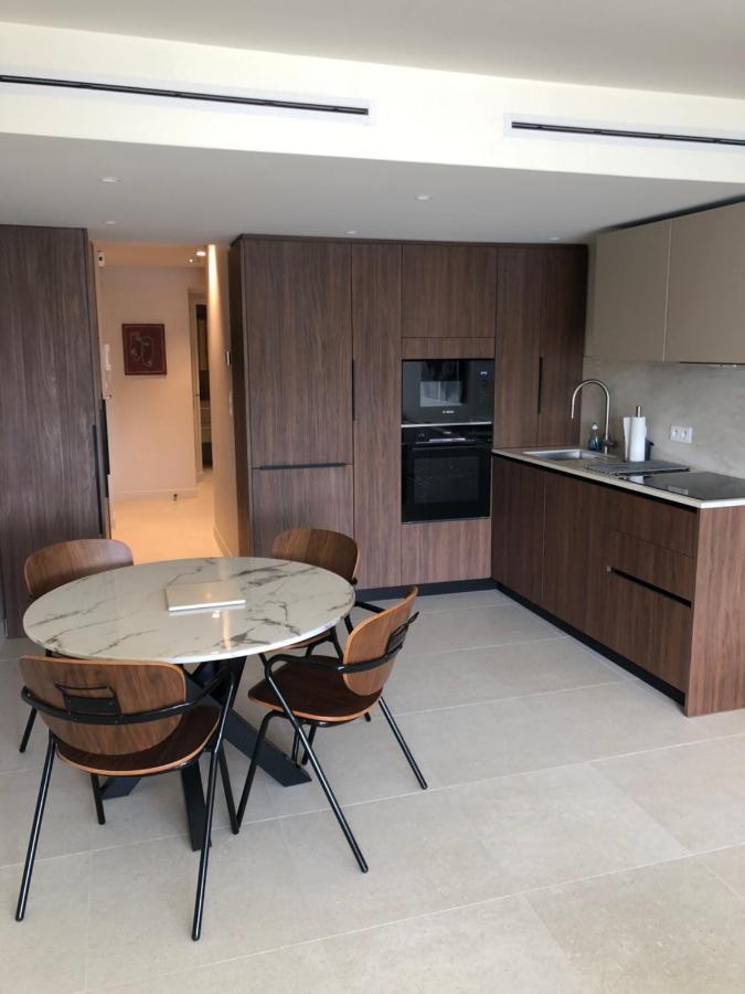 Front de mer, croisette,cannes,prés du Martinez Exterior foto