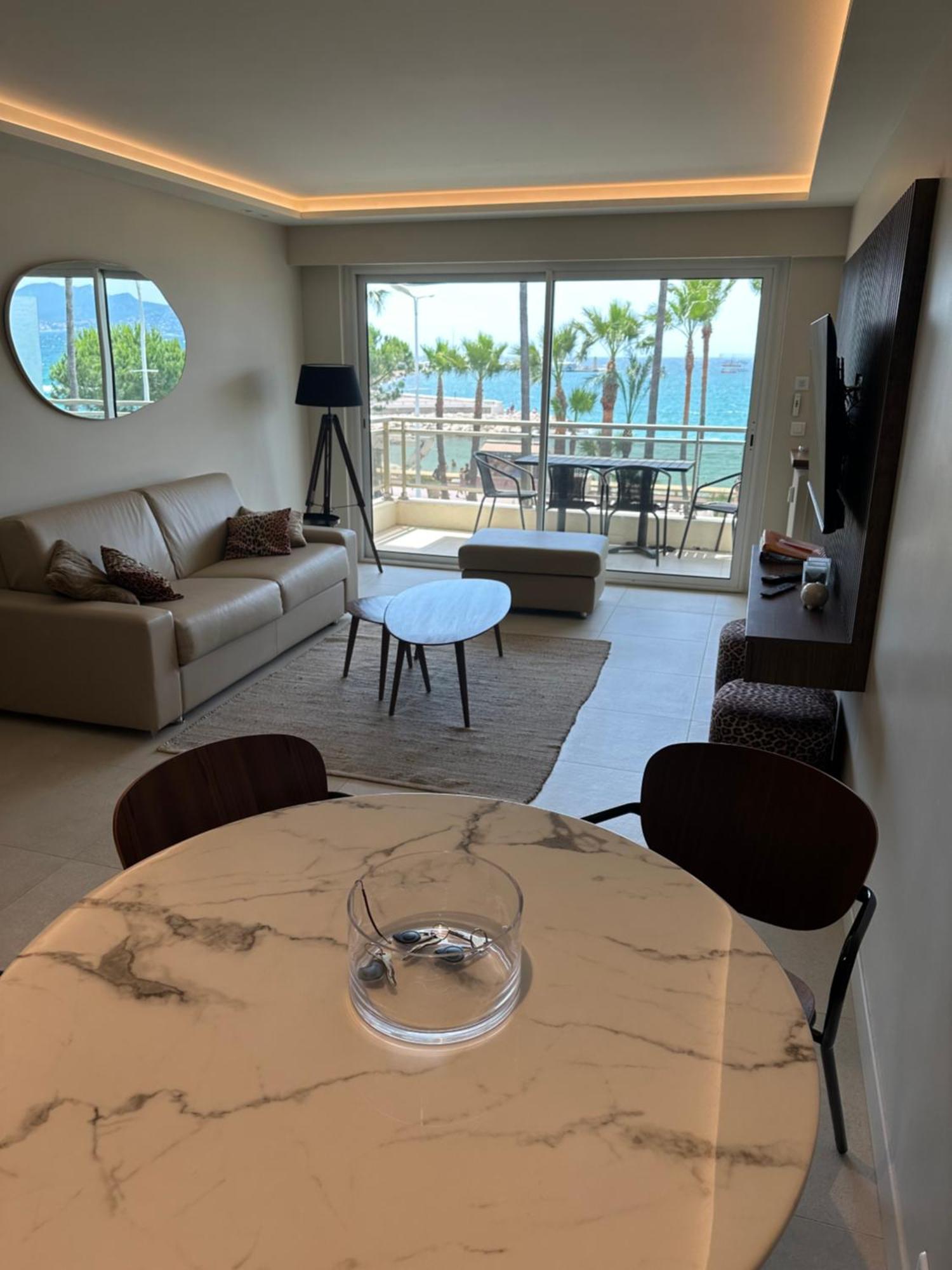Front de mer, croisette,cannes,prés du Martinez Exterior foto